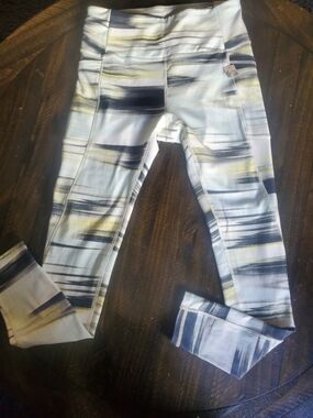 DSG Women's White Leggings with Black and Yellow Brushstroke Print